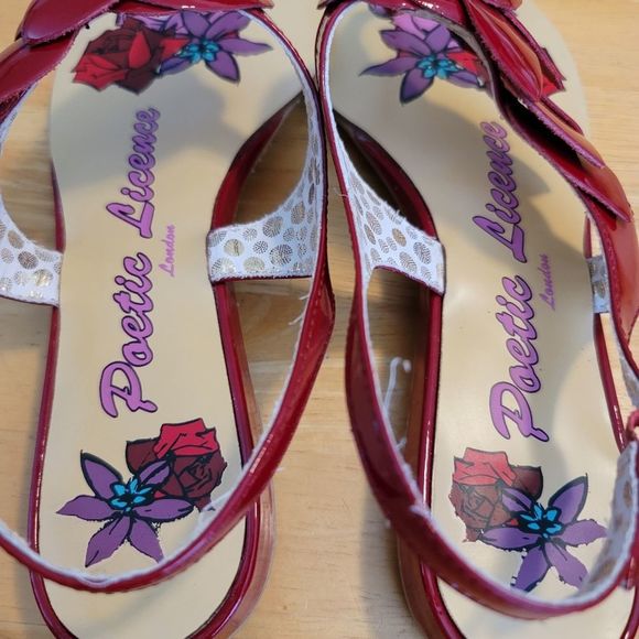 Poetic License red rose thong strapped sandals - Picture 3 of 4